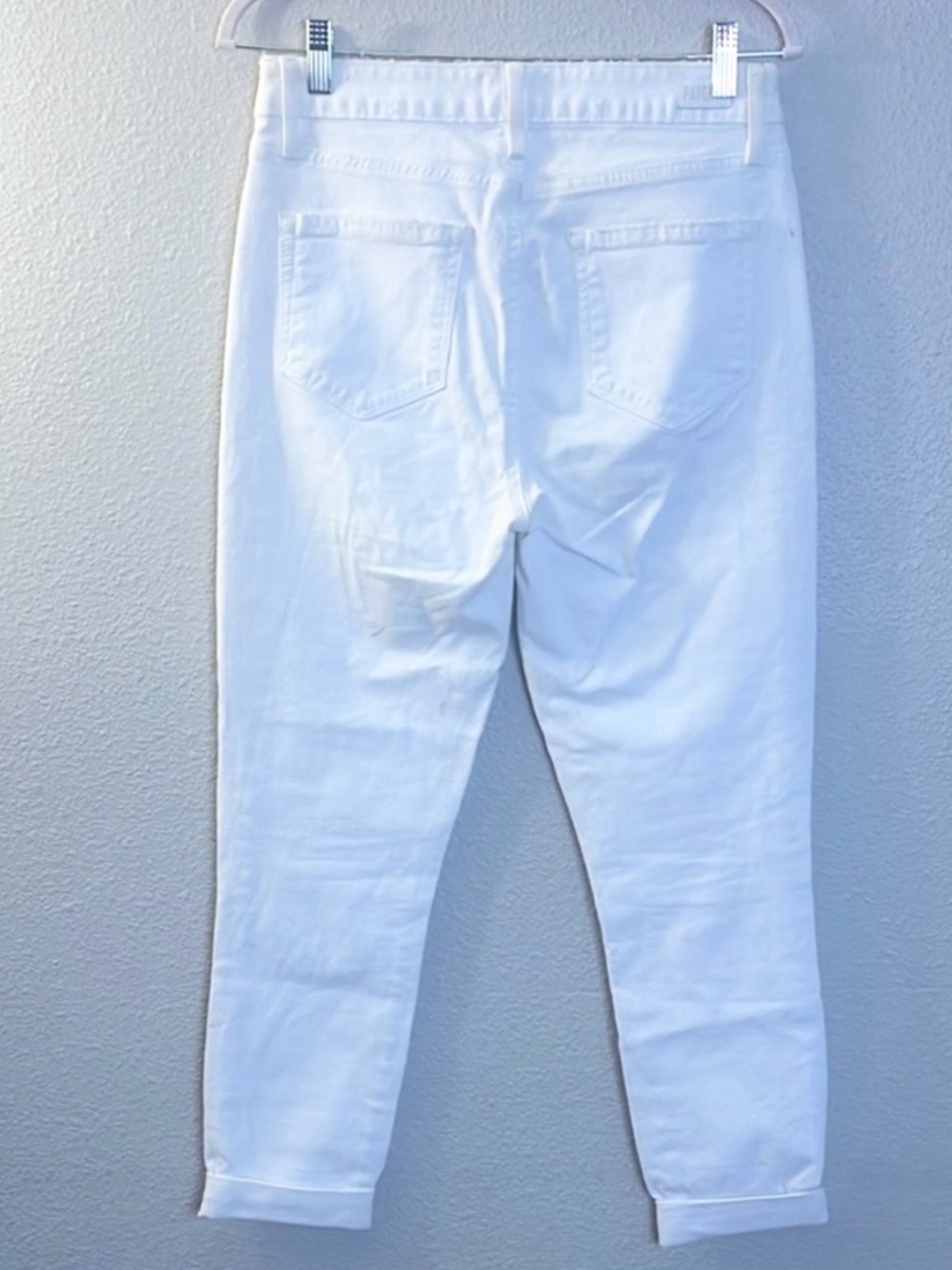 Paige white distressed jeans ankle cropped 5 pocket zipper Womens size 29